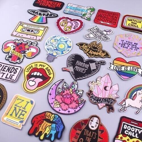 Prajna Van Gogh Patch Cartoon Cute Embroidered Patches For Clothing Letters Stripes Iron On Patches UFO Sexy Lips Stickers DIY