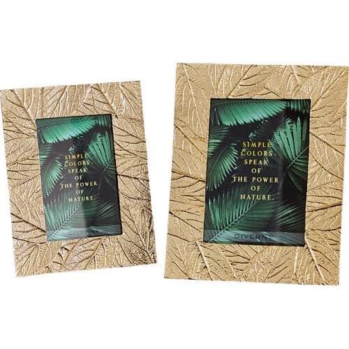 Modern Light Luxury Minimalist Golden Leaf Craft Metal Photo Frame
