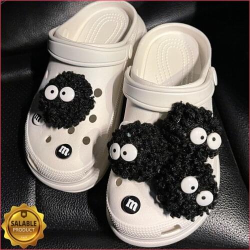 Trendy Croc Charms Designer DIY Fashion Quality Women Shoes Decaration for Jibz Black Fur Ball Clogs Buckle Kids Boy Girls Gifts