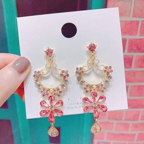 New 2020 long metal Hollow Hyperbole style Women earrings fashion Fine multicolor crystal flowers Drop earrings