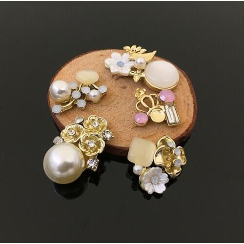 DIY gold Flower Rhinestones Buttons Pearl Buttons for Wedding Embellishment Decorations Crystal Girl Hair Accessories