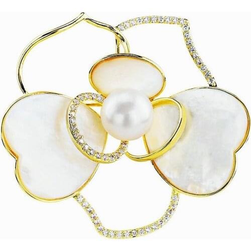 SINZRY factory price luxury fancy jewelry decorative natural shell fresh water pearl flower brooches lady scarf buckles