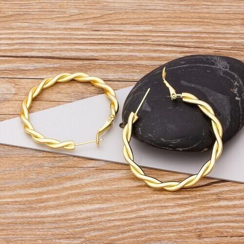 Hot Sale Punk Style Hoop Earrings Twisted Big Circle Loop Earrings for Women Girls Birthday New Year Copper CZ Jewelry Gift