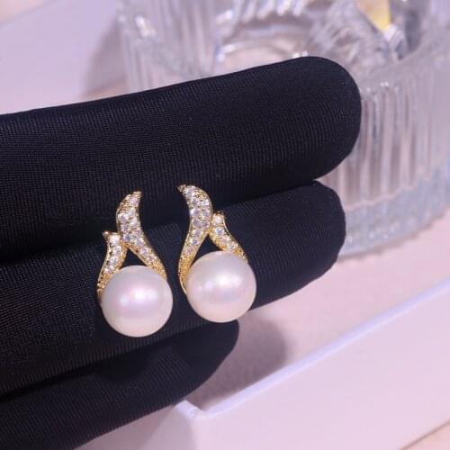 Elegant Simple Imitation Pearl Stud Earrings For Women Trendy Korean Jewelry Wedding Party Crystal Stud Earrings Accessories