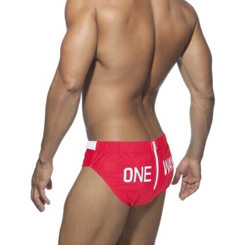 2021 Mens New Swimwear Mens Sexy Summer Swimming Shorts Short Mens Beach Surf Shorts Breathable Mens Bikini Swimsuit