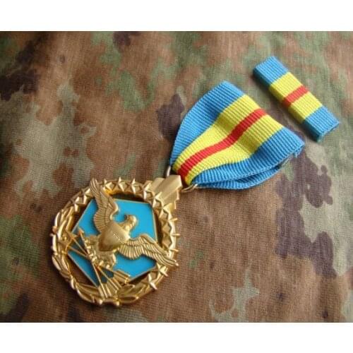 US MILITARY OFFICE OF THE SECRETARY OF DEFENSE IDENTIFICATION METAL BADGE INSIGNIA