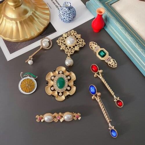 Palace restoring ancient ways brooch imitation emerald pearl brooches western antique vintage exposed pins new proof