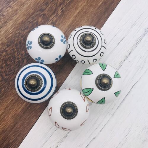 1pcs White and Dotted Blue Design Ceramic Knobs Drawer Pulls 40mm Round Knobs Cabinet Drawer Handles Pulls with Chrome Hardware