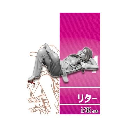 Resin female soldier, figure girl, need to assemble and color by yourself 1:35