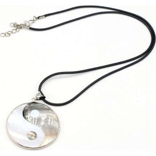 Natural Shell Necklace With Rope Length 55+5cm Exquisite Round Shape Necklace Pendant For Unisex Charm Jewelry Gift 46x46mm