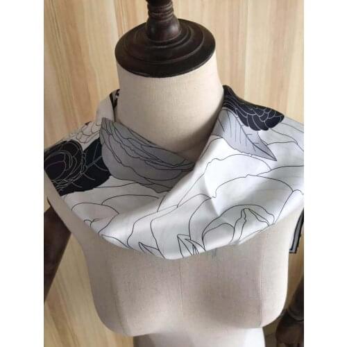 2021 new arrival winter spring classic flower 100% pure silk scarf twill hand made roll 90*90 cm shawl wrap for women lady