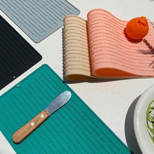 Practical Dish Drying Mat Waterproof Heat Insulation Silicone Foldable Multipurpose Anti-slip Foldable Draining Pad for Kitchen