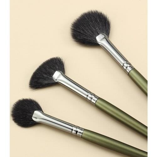 Lucky-Beauty Fan Shape Powder Concealor Makeup Brushes Blending Nail Art Brush For Makeup Brush Professional Face Make Up Brush