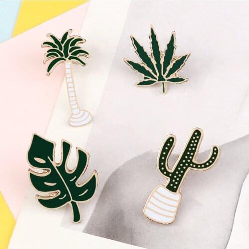 Simple Green Plant Brooch Coconut Tree Cactus Leaf Metal Enamel Pins Women Men Shirt Denim Lapel Pin Badge Jewelry Gift for Kids