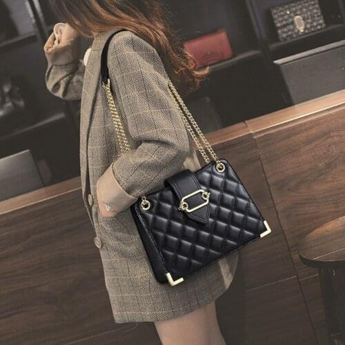 Viney bag 2020 new trendy leather diamond bag one-shoulder bag fashion chain womens bag with a stiletto small square bag purse