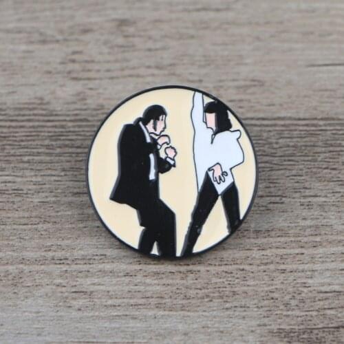 BG904 Dongmanli Movie Figure Round Hard Enamel Pins Fashion Jewelry Brooches Denim Jeans Lapel Pins For Childrens Friends