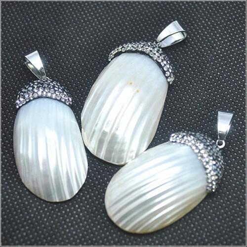 Natural white lace shell pendants from ocean seawater for new tourism collections items selling by piece shell gifts with rhine