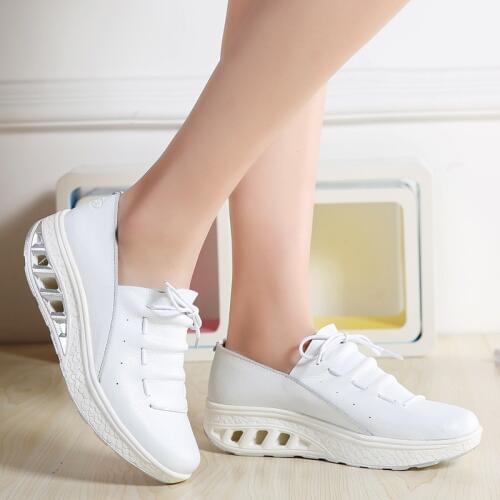 Women Sneakers 2019 Fashion Breathble Vulcanized Shoes Pu leather Platform Lace up Casual White Tenis Feminino Zapatos De Mujer