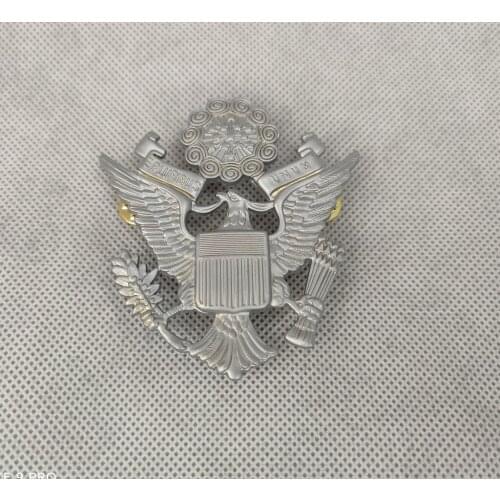 WWII US ARMY EPLURIBUS UNUM OFFICERS METAL CAP MILITARY HAT BADGE PIN INSIGNIA grayness