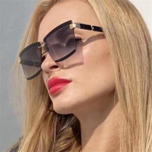 Stylish Colorful Frame Metal Square Sunglasses Men Women Summer Outdoor uv400 eyewear female Fashion Shades Luxury Designer