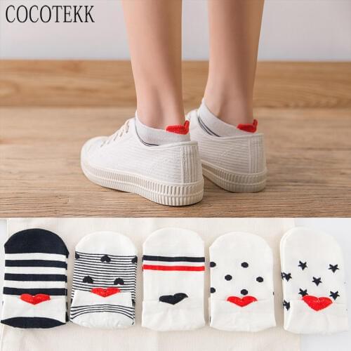 5 pairs New Women Cotton Socks Cute Cat Cool Ankle Socks Comfortable Warm Cartoon Suits Cheap Socks Stereoscopic Ear Heart Socks