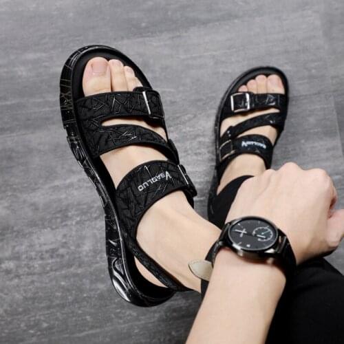 2021 Home Summer Sandals Men Leather Bathroom Slippers Flat Soft Flip Flops Outdoor Fashion Brand Beach Shoes Indoor Slides Man