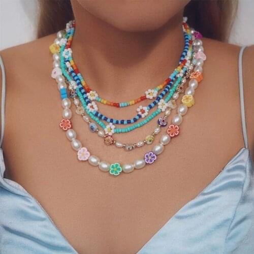 Vintage Fashion Pearl Choker Necklace For Women Colorful Rice Beaded Short Clavicle Necklaces Collar Statement Jewelry Gift