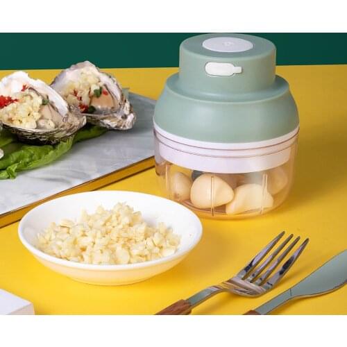 Newes Wireless Mini Electric Food Chopper Vegetable Fruit Garlic Blenders Easy To Operate Multi-purpose Kitchen Tools 10.5*9.2cm