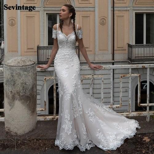 Luxury Mermaid Lace Wedding Dresses Appliques Short Sleeves Wedding Party Gowns Lacing Up Back Princess Bride Dress with Buttons