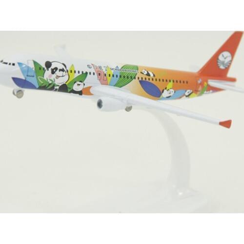 16CM 1:400 Airbus A320 model Air Sichuan Panda airline Aircraft W landing gear base alloy Airplane Diecasting plane collectible