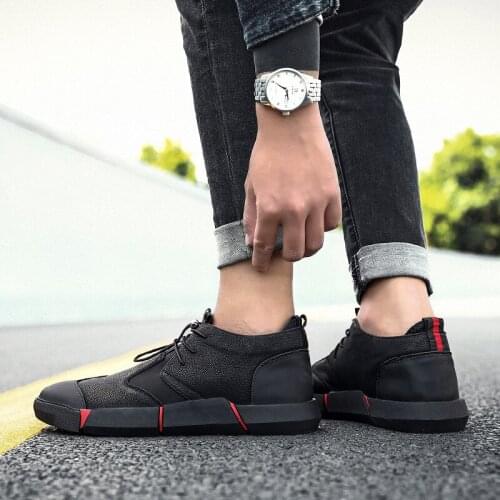 Fashion Men Casual Shoes Slip-On Black Men Light Comfortable Breathable Walking Mans Footwear Soft Adult Male Flats Sneaker