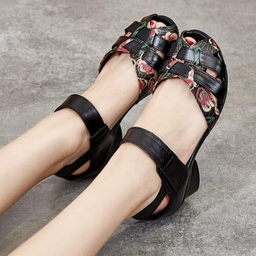 2021 Genuine Leather Sandals Women Thick Heel Sandals Sweet Flowers Woven Fish Mouth Summer Shoes Casual Mother Sandals