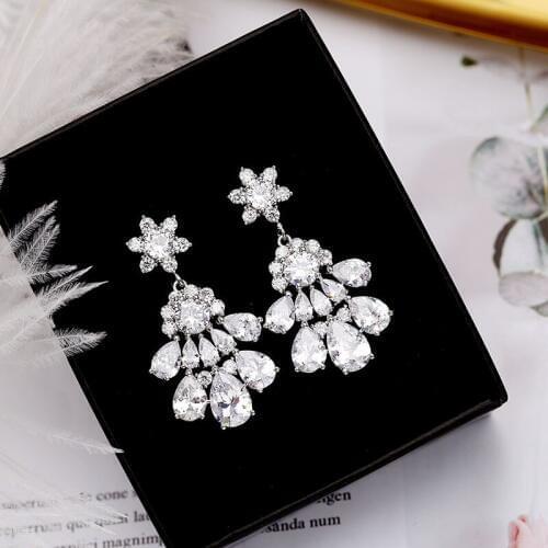 SWOUR New Fashion Flower Crystal Stud Earrings Jewelry for Women Wedding Party Accessories Brincos Bijoux Femme Gift S335