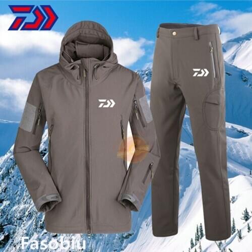 2021 Daiwa Clothing Fishing Clothing Men Autumn Winter WaterProof Jacket Hiking Hunting Clothes For Pants Men Hooded Fishing Set