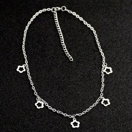 Stainless Steel Hollow Flower Charm Necklace for Women Cute Floral Pendant Small Choker Necklace Short Chain Chocker Jewelry New