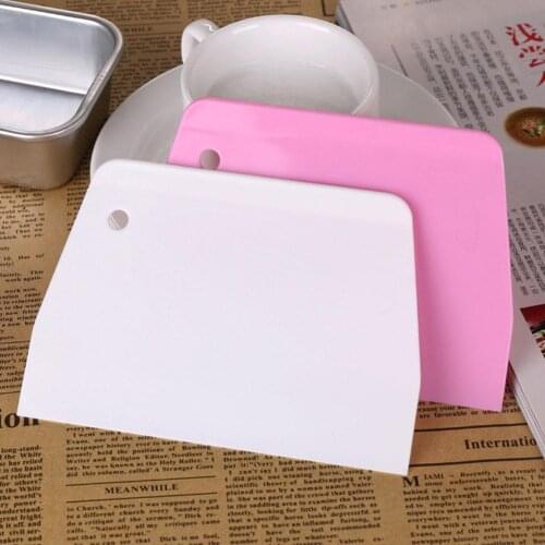 Pastry Cutter Plastic Cake Spatulas Dough Scraper Trapezoid Bread Pizza Fondant Butter Knife White Plain Smooth Spatulas Cutters