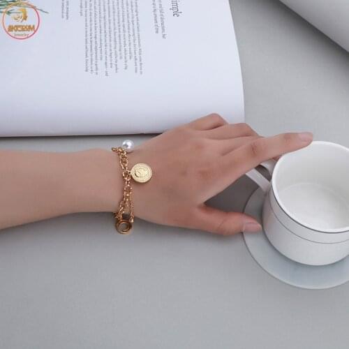 Akizoom Thick Chain Bracelet Stainless Steel Letter C Queen Pearl Bangles Charm for Women Party Jewelry Gift Dropshipping