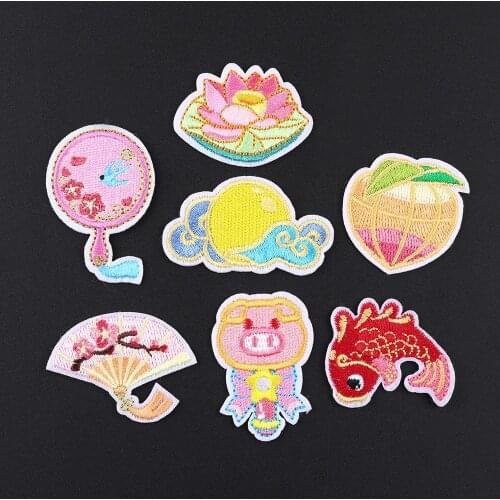 Chinese style Peach Plum Blossom Fan Patches for Clothing Appliques Lotus Appliques 3D carp Diy Clothes Accessories