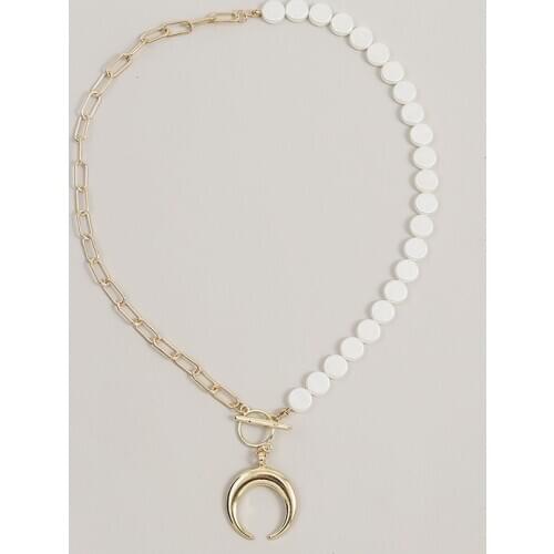 Female Fashion White Flat Pearl Gold Metal Chain Asymmetry Necklaces For Women Moon Pendant Statement Necklace Party Jewelry