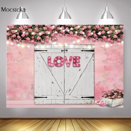 Love Valentines Day Photo Background Retro Door Pink Rose Warm Light Romantic Scene Photography Backdrop Flowers Texture Props