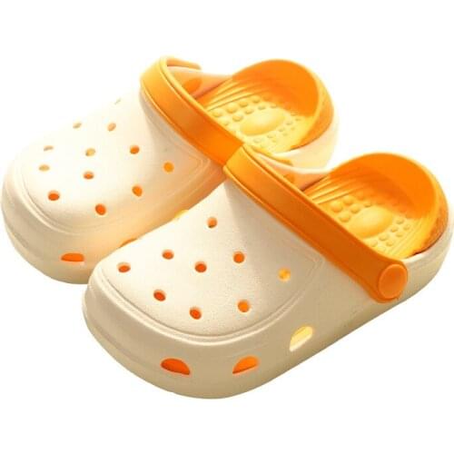 2021 Summer New Hole Shoes Breathable Non-slip Children Sandals Toes-capped Home Slipper Cute Hollow for Boys and Girls Fashion