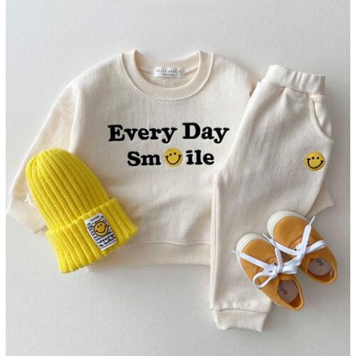 Autumn new baby cute cartoon bear cute suit childrens round neck sweater sports suit boys and girls leisure two-piece set