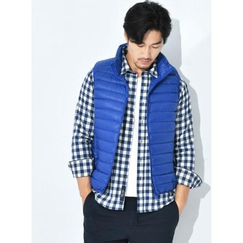 2021 New Mens Winter Coat 90% White Duck Down Vest Portable Ultra Light Sleeveless Jacket Portable Waistcoat for Men