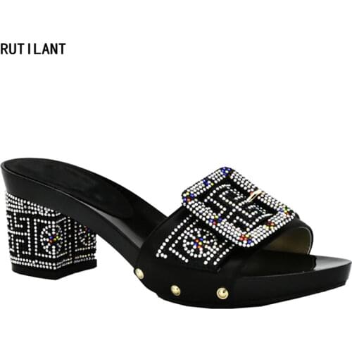 Black Color Latest Italian Women Sandals Shoes Decorated with Rhinestone Open Toe Sexy Ladies Shoes Party Wedding Shoes Pumps