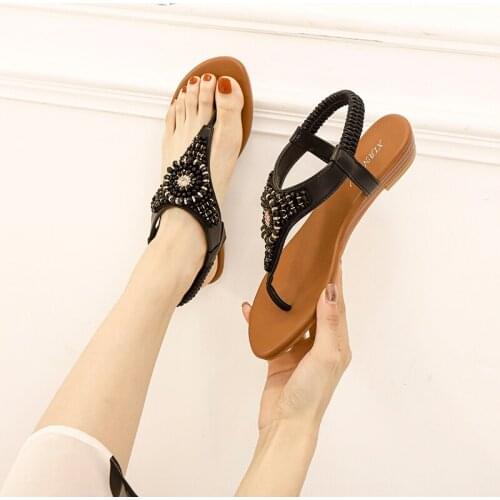 Flip-toe sandals Womens Flat 2021 new fashion summer sequins beaded rhinestone Roman outdoor beach open toe sandals