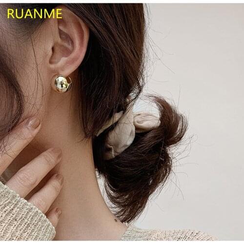 The Spherical Geometry Earrings Stud Earrings Womens Fashion Contracted Joker Adorn Article