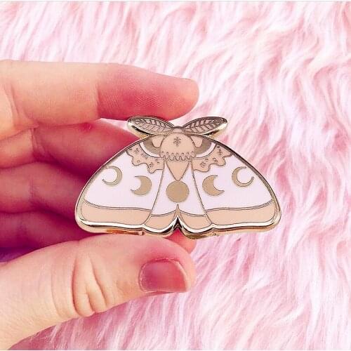 Moon Phase Luna Moon Moth Crescent Enamel Brooch Pin Backpack Hat Bag Collar Lapel Pins Badges Women Mens Fashion Jewelry Gifts
