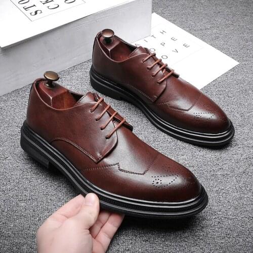 New Summer Business Vintage Casual Men Shoes Formal Dress High Quality Leather Brogue Shoes British Work Wedding Loafers Oxfords