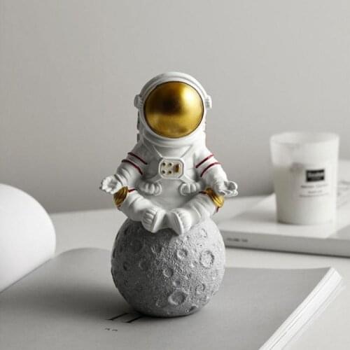Space Astronaut Ornaments Modern Home Bookcase Desktop Decoration Creative Birthday Gift Spaceman Sculpture Desk Accessories