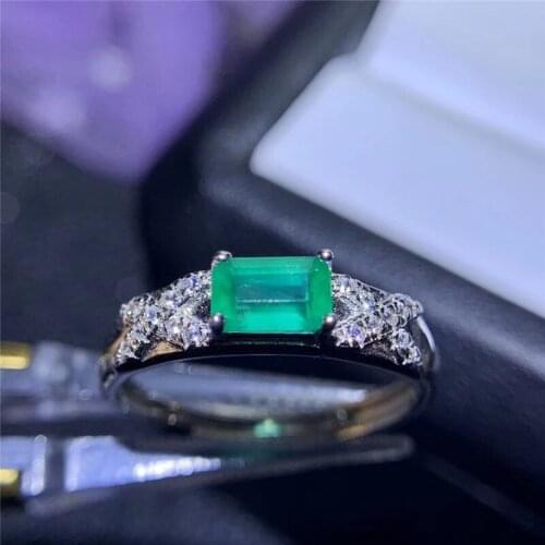 Natural emerald ring 4 * 6 mm rectangular emerald ring precious Gemstone exquisite jewelry